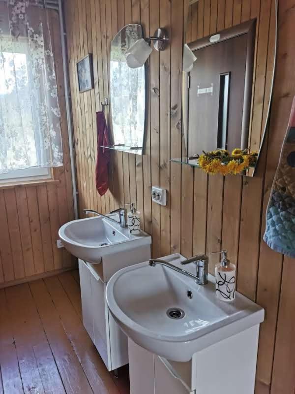 Рада Дараба Hotell Krasnik Eksteriør bilde